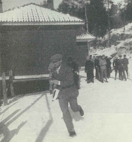 Tävlingens näst snabbaste löpare, Bengt Uggla, startar från Igelboda station där starten var belägen på Förbundsorienteringen 1919.