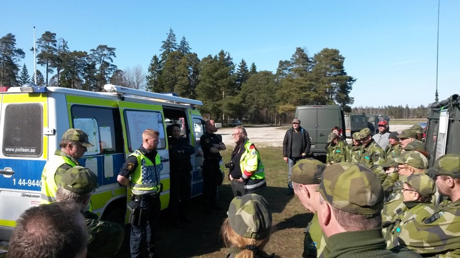 Avslutning av övning för polisens ledningsfunktion, Hemvärnet och Missing People vid Lojsta slott på Gotland. Foto: Thomas Rasch, Polisen