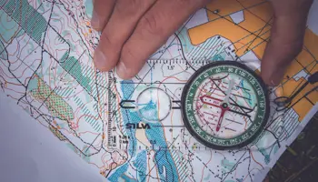 kompass och karta