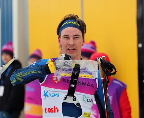 Rasmus Wickbom efter målgång vid VM på medeldistans i Finland 2022.