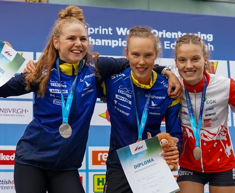 Karolin Ohlsson med VM-silver och Tove Alexandersson med sitt 21:a VM-guld tillsammans med Simona Aebersold på bronsplats på knockout-sprinten på VM i Edinburgh.