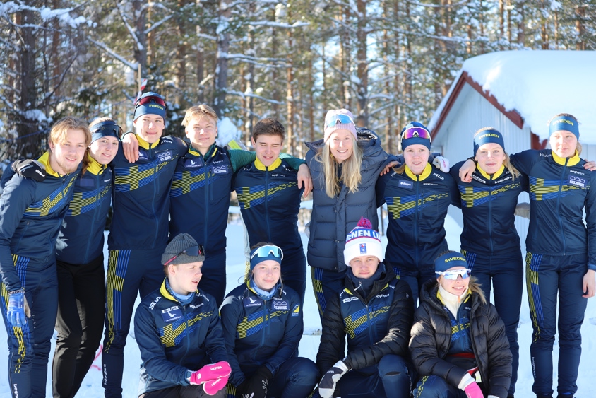 lagbild på truppen under juniorlandskampen i Umeå.
