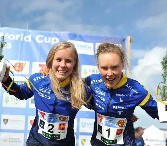 Sara Hagström och Tove Alexandersson efter dubbelseger på världscupen i Norge.