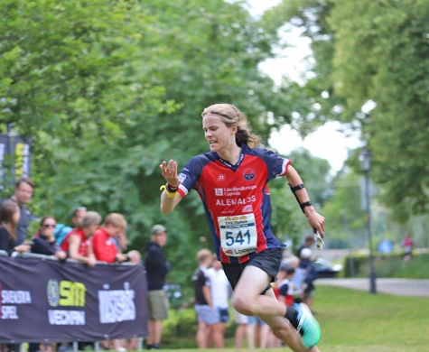 : Emil Åberg ger järnet från sista kontrollen och spurtar till seger i H18.