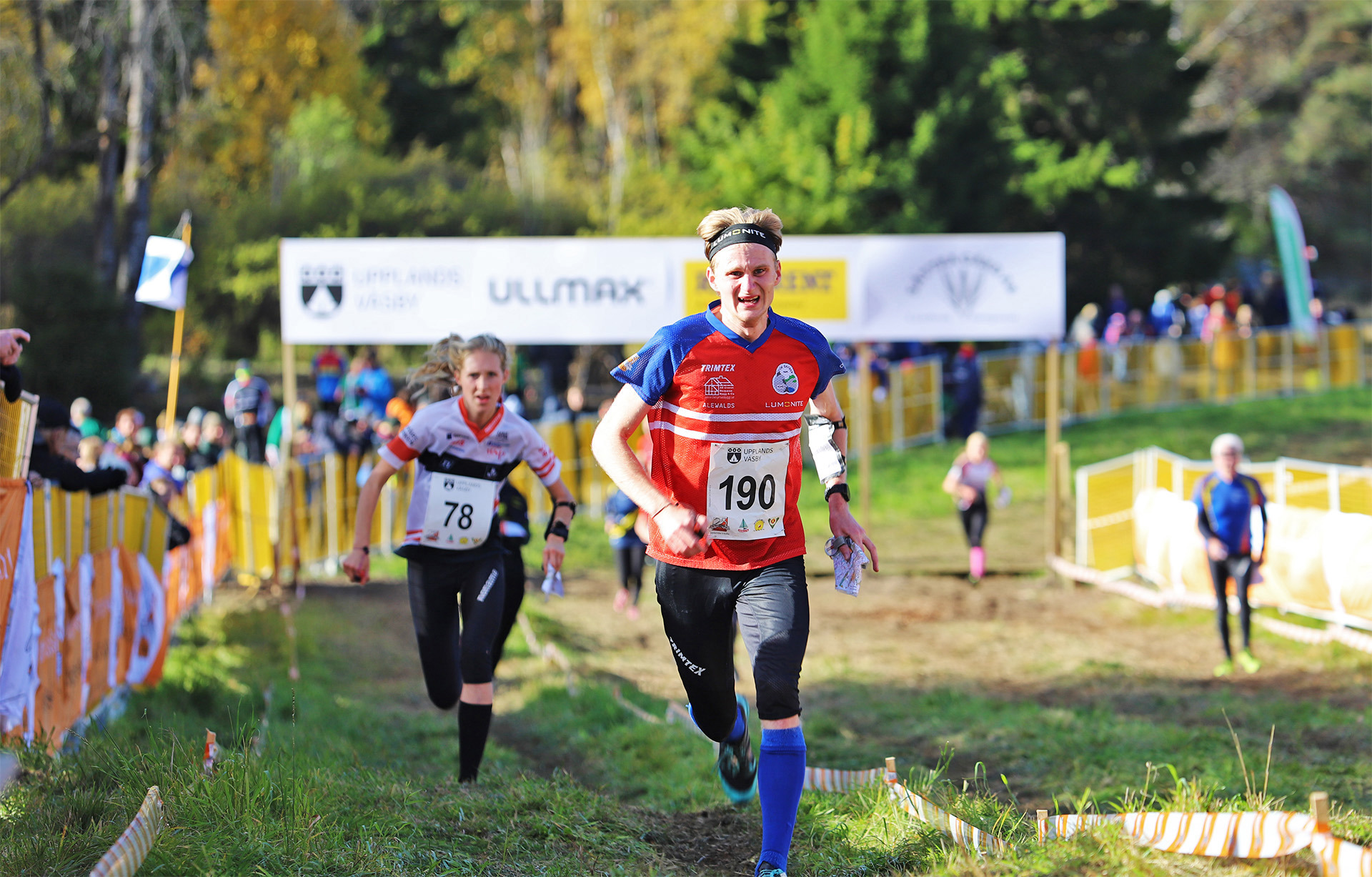 Axel Granqvist spurtar till seger på 25-mannamedeln. 