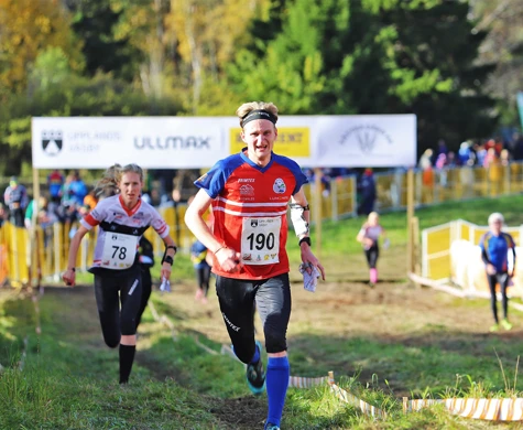 Axel Granqvist spurtar till seger på 25-mannamedeln.