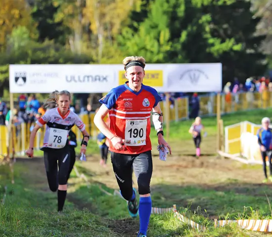 Axel Granqvist spurtar till seger på 25-mannamedeln.