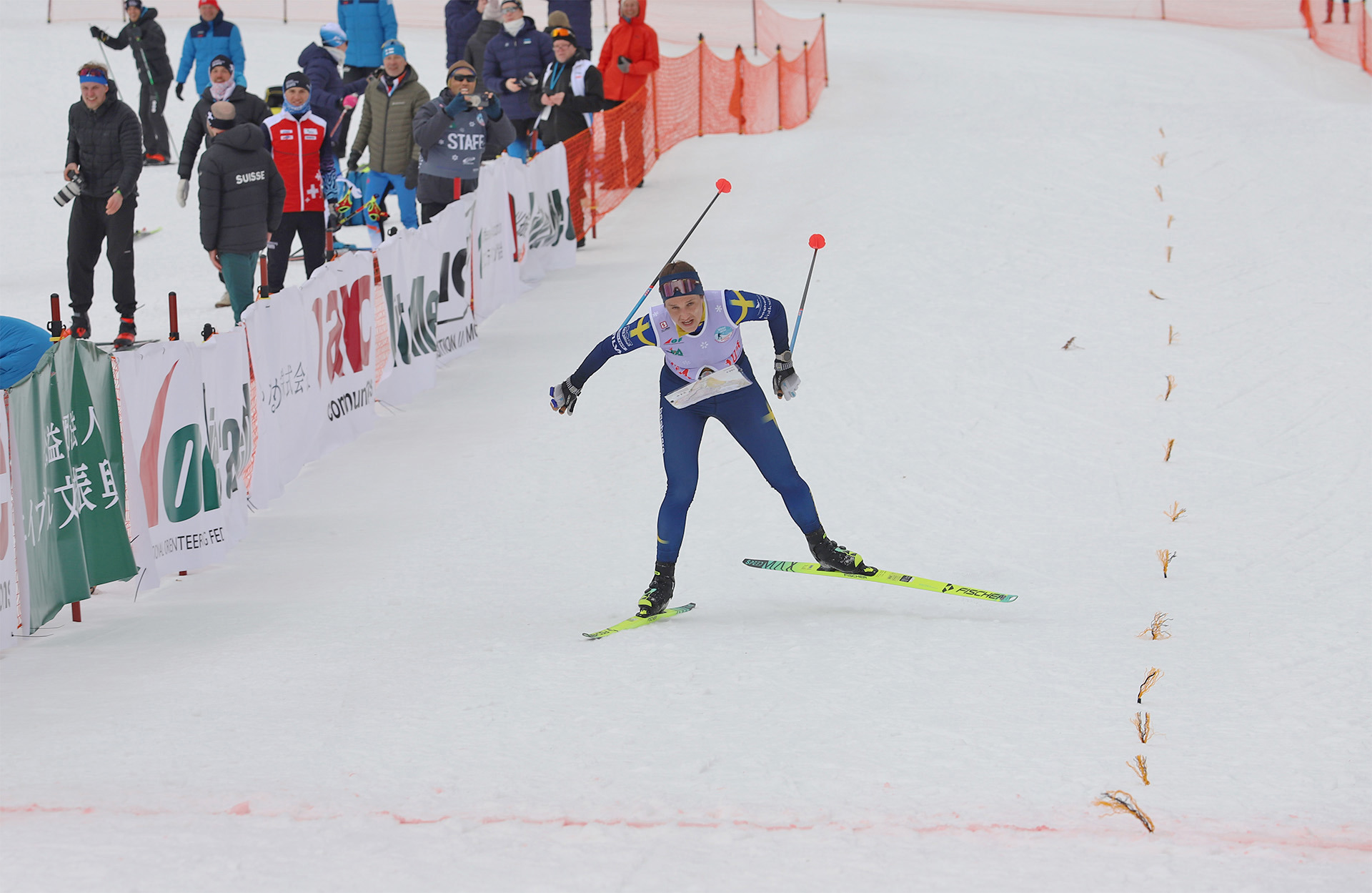 Magdalena Olsson spurtar mot ett VM-brons på jaktstarten i Japan. 