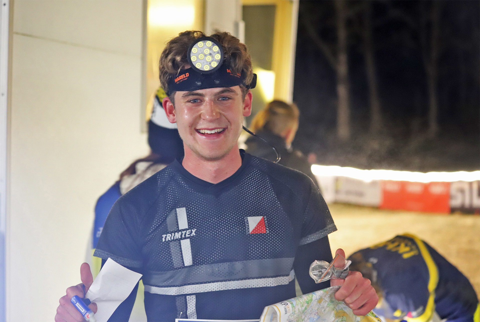 Ludwig Rosén leder Swedish League i H20 efter två segrar på tre deltävlingar. Här efter målgång på guldloppet vid Natt-SM utanför Alingsås. 