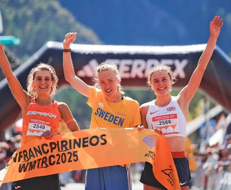 Tove Alexandersson tillsammans med tvåan Sara Alonso till vänster och trean Naomi Lang.