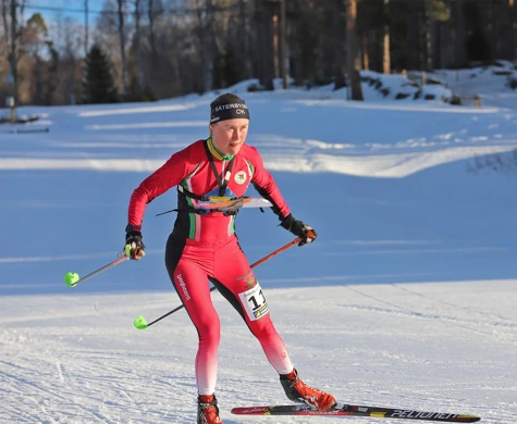Frida Sandberg spurtar mot seger på sprinten vid Svenska cupen i Falun.