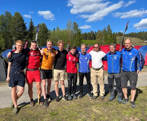 fr.v. David Morén, Richard Sjöholm, Anton Oddmo, Elia Kämpe, Joel Sjöholm, Mats Luspa, Jonas Tanhua, Rick McGregor och Conny Nilimaa.