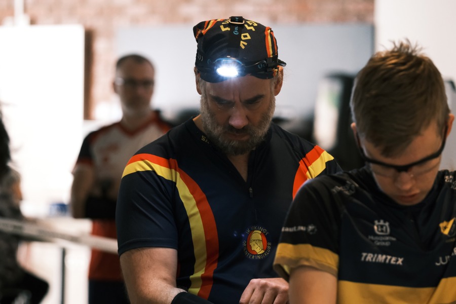 Some competitors wore headlamps to read the map in the darker areas of the course. By Måns Hellgren