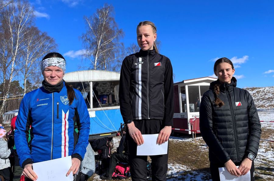 . Fr.v Veronika Kalinina, Eleonora Alinder och Sabina Aumo. Foto: Elisabeth Hansson.