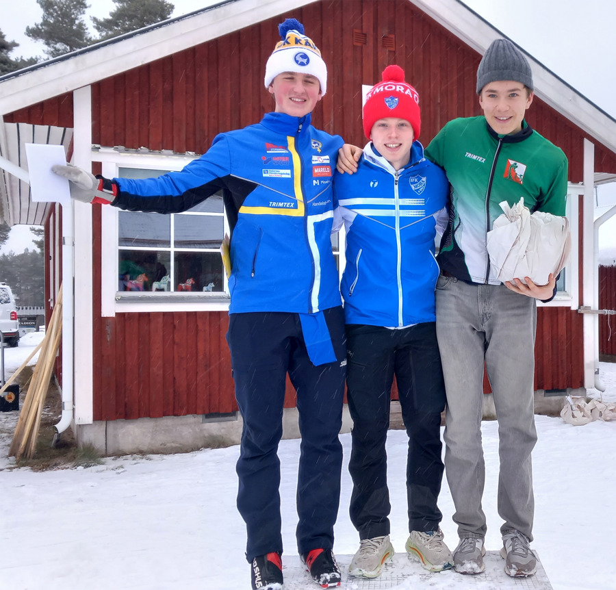 H18-pallen på söndagen. Fr.v. Melvin Löfgren, Ludvig Eggöy Markhester och Olle Hamberg. Bild: Ulf Rask.