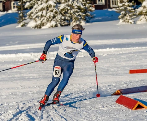 Jonatan Ståhl kan sammanfatta världscupstarten med en seger och två andraplatser. Bilden från lördagens medeldistans.