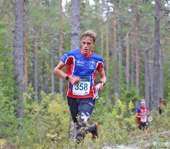 Tim Lundberg öser på mot sista kontrollen och seger på Swedish League medeldistans i Gyllbergen