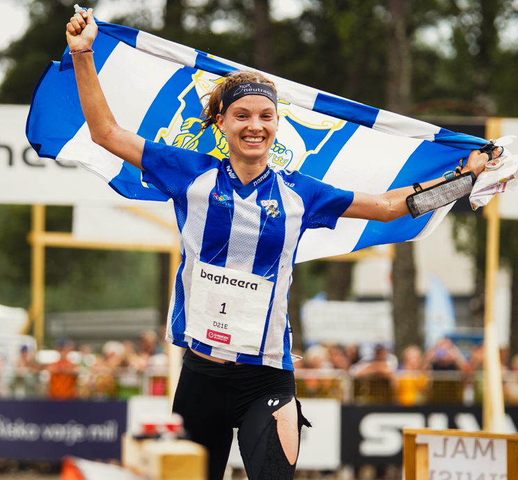 Simona Aebersold vid målgången av O-Ringen