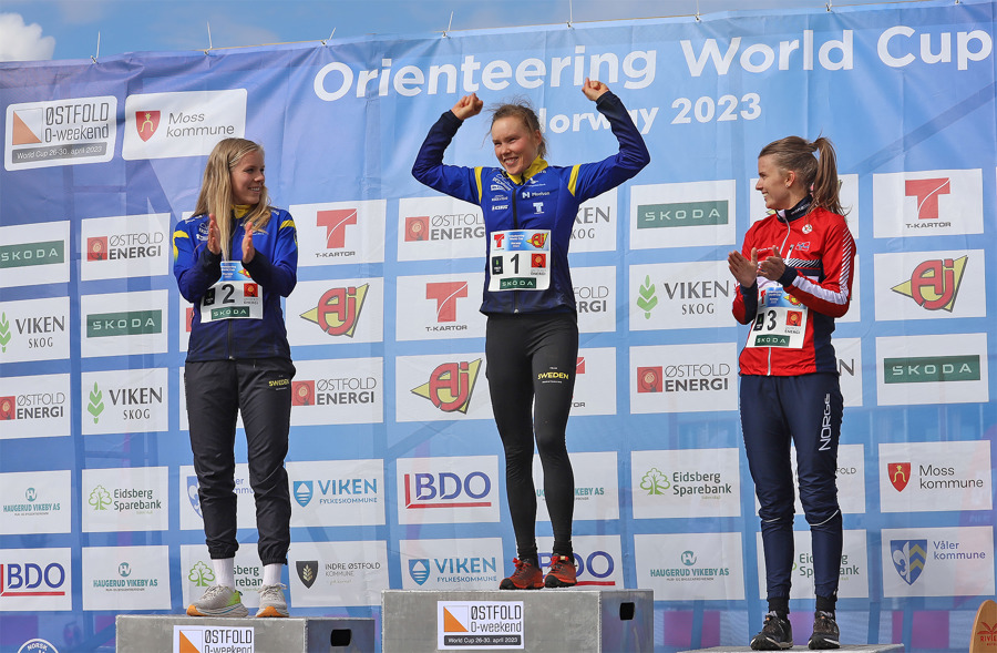 Sara Hagström, Tove Alexandersson och Marie Olaussen på pallen.