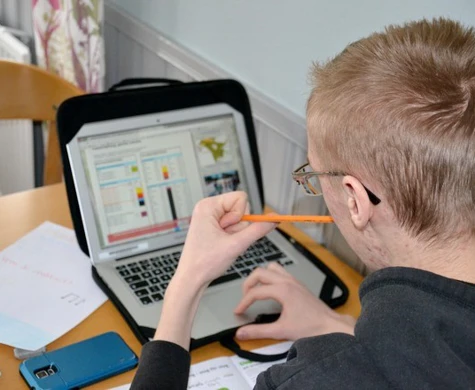 Ungoteketdeltagarna tar nya kunskaper i besittning