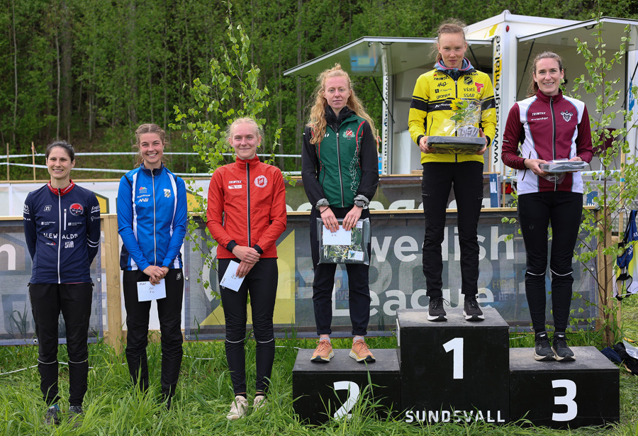 Topp sex i damklassen. Från vänster: Susen Lösch, Johanna Källvik Leufvén, Alva Sonesson, Fanny Sundblad, Tove Alexandersson och Helena Karlsson.  Bild: Marcus Uddman.