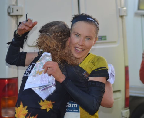 Tove Alexandersson kramar om vinnaren Karolin Ohlsson