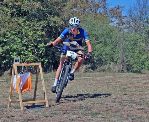 Tilda Palm vid fjolårets VM i MTBO i Bulgarien. Nu väntar EM i Litauen.