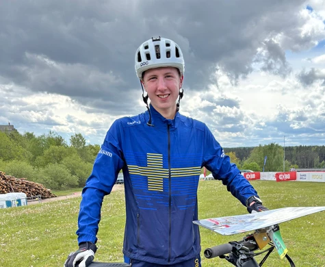 : Joel Holmgård njuter efter andra raka guldet på UEM i MTBO i Litauen.